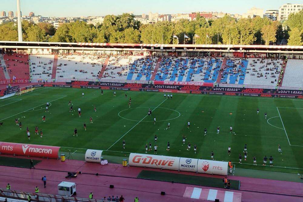 Stadion poluprazan na pola sata pred početak meča!