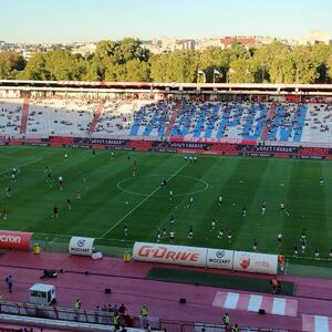 Stadion poluprazan na pola sata pred početak meča!