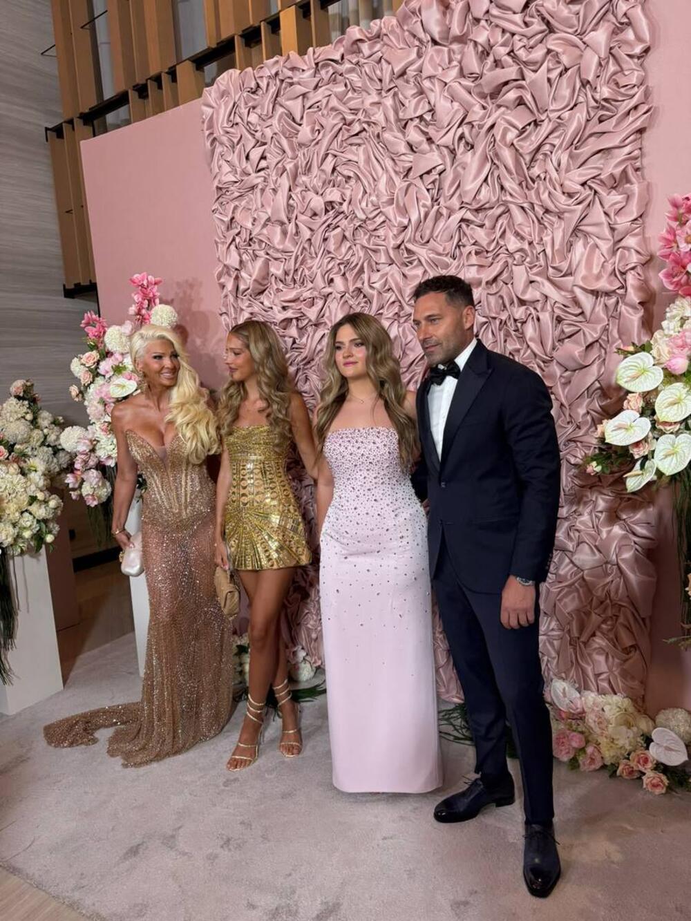 Jelena Karleuša, Duško Tošić, Atina Tošić