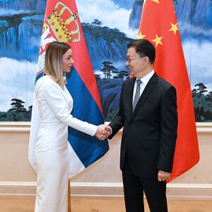 Sastanci Han Dženga sa Mesarovićevom i Pulevom