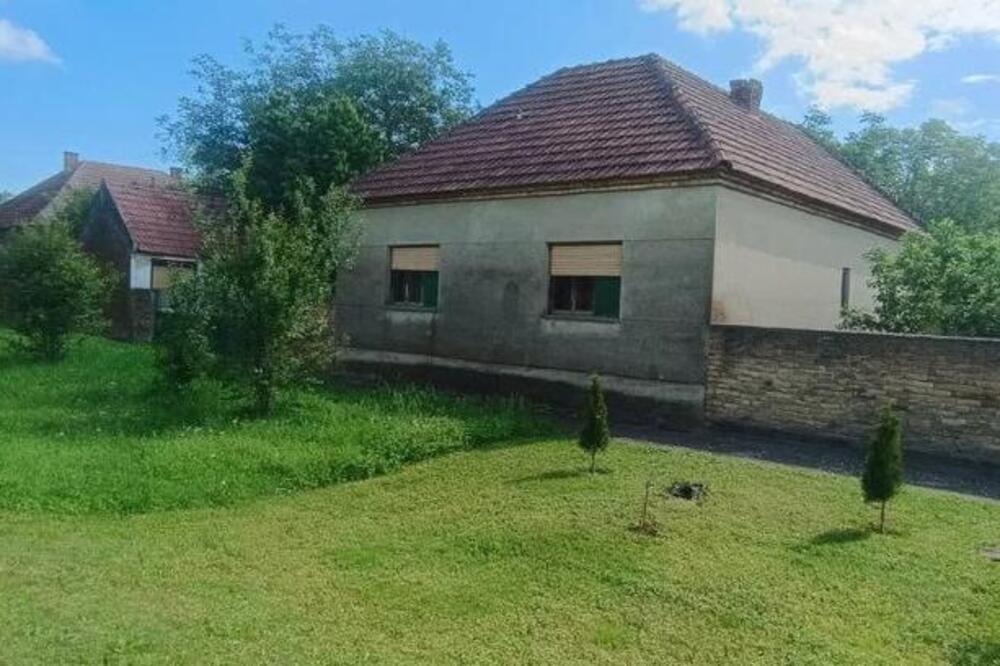 U blizini ovog prelepog grada se prodaje kuća za 22.000 evra: U cenu ulaze pomoćni objekti i nameštaj (FOTO)