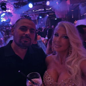 JELENA KARLEUŠA PONOVO SA OVIM MUŠKARCEM! Između njih OZVANIČENO na rođendanu ćerki - "MISLIM DA SU SAVRŠEN..."