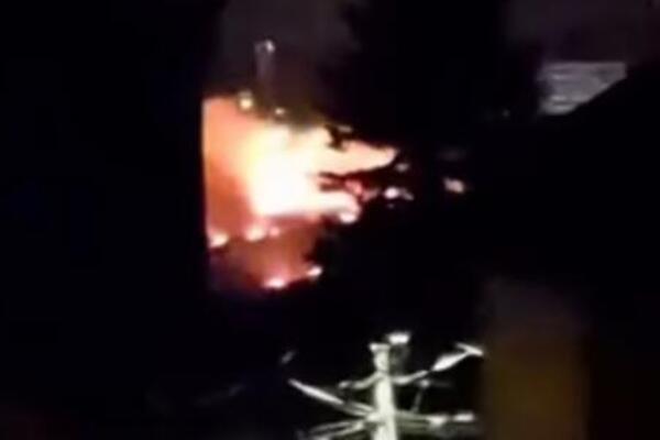VELIKI POŽAR U VIŠNJIČKOJ BANJI: Pojavio se dramatičan snimak (VIDEO)