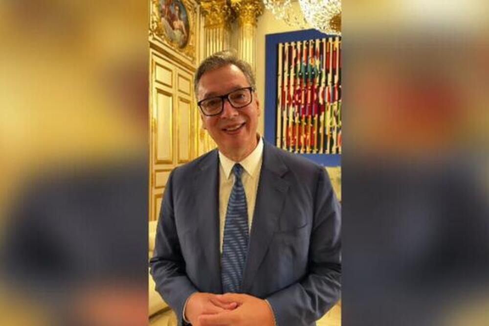 "Malo ekskluzive iz Jelisejske palate:" Oglasio se Vučić uoči sastanka sa Makronom (VIDEO)