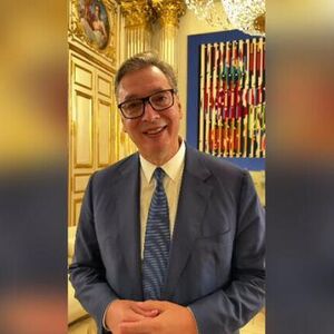 "Malo ekskluzive iz Jelisejske palate:" Oglasio se Vučić uoči sastanka sa Makronom (VIDEO)