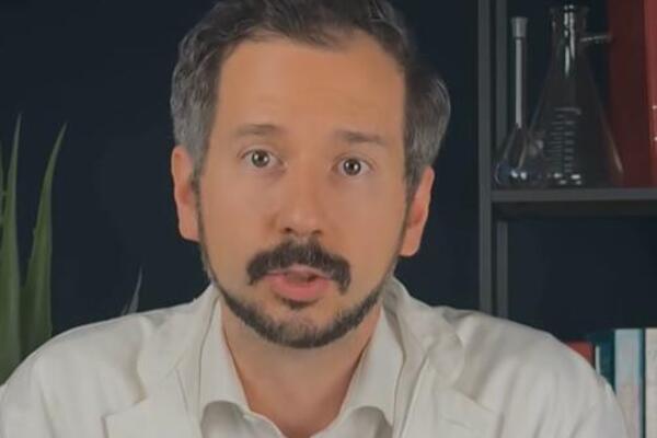 "KORA OVE VOĆKE JE NAJBOLJA ZA CREVA" Molekularni BIOLOG OTKRIO da PROBAVA OD NJE RADI KAO SAT: "U organizmu se..."