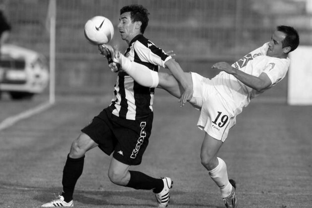 Ko je bio Ajazdin Nuhi? Igrao za Partizan, bio član reprezentacije Jugoslavije, a sada je sebi oduzeo život u Borči