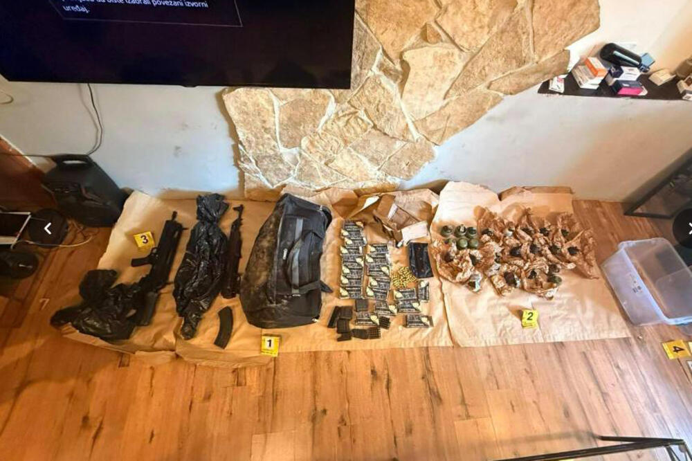 Policija otkrila bunker usred Beograda: U njemu pronađene automatske puške, bombe i municija