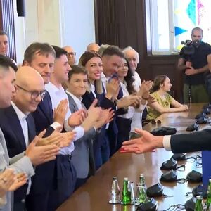 RIK proglasio listu "Aleksandar Vučić - Ujedinjena Srbija" pod rednim brojem jedan