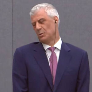 SRBI MASOVNO GLEDAJU REAKCIJU HAŠIMA TAČIJA U HAGU! Nakon što mu je izrečena presuda uradio SRAMNU STVAR! (VIDEO)