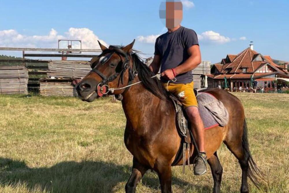PUCAO PRIJATELJU U GLAVU DOK JE SPAVAO U SVOM KREVETU! Ovo je osumnjičeni za svirepo ubistvo kod Ivanjice (FOTO)