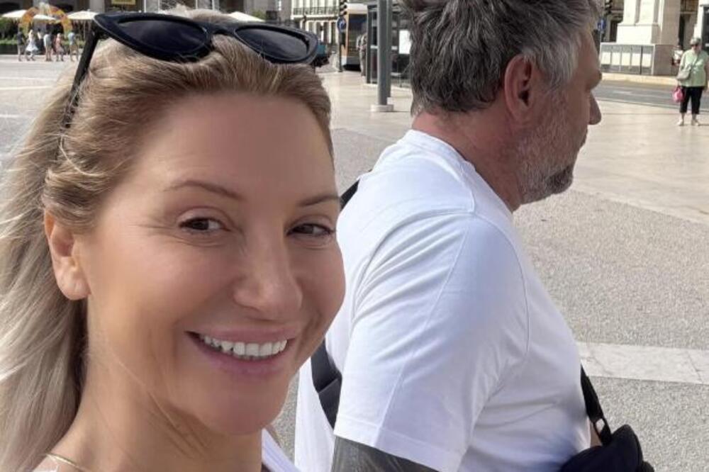 JELENA SIGURNA DA JE KRAJ NJEGA PRONAŠLA SREĆU: Evo ko je treći muž lepe glumice, ne skida osmeh kad je pored njega