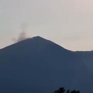 Buknuo požar na Rtnju! Kulja gust dim sa poznate planine (VIDEO)