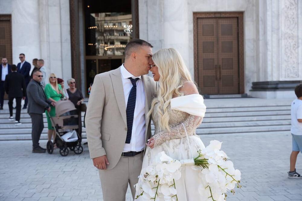 MAJKA DEE ĐURĐEVIĆ NA IVICI SUZA: Nensi ne može da obuzda emocije! Ovaj dan svaki roditelj želi da dočeka