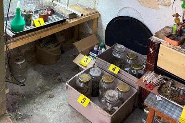 U ovom srpskom gradu otkrivena laboratorija za marihuanu: Zaplenjeno 92 kile droge (FOTO)