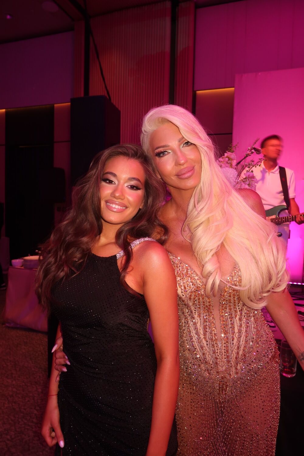 Ana Jokić, Jelena Karleuša