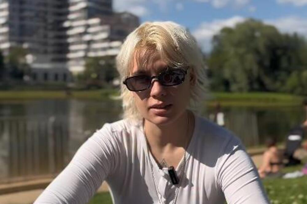 "BRAT ME SILOVAO PRED RODITELJIMA, OTAC ZLOSTAVLJAO": Evina ispovest nateraće vam SUZE NA OČI, majka JE ZNALA...