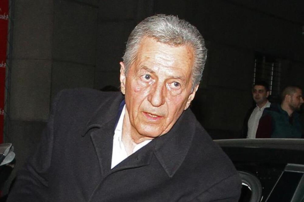OTKRIVENO U KAKVIM JE ODNOSIMA MIROSLAV ILIĆ BIO SA BRATOM: Prva komšinica otkrila sve detalje, ovo narod nije znao