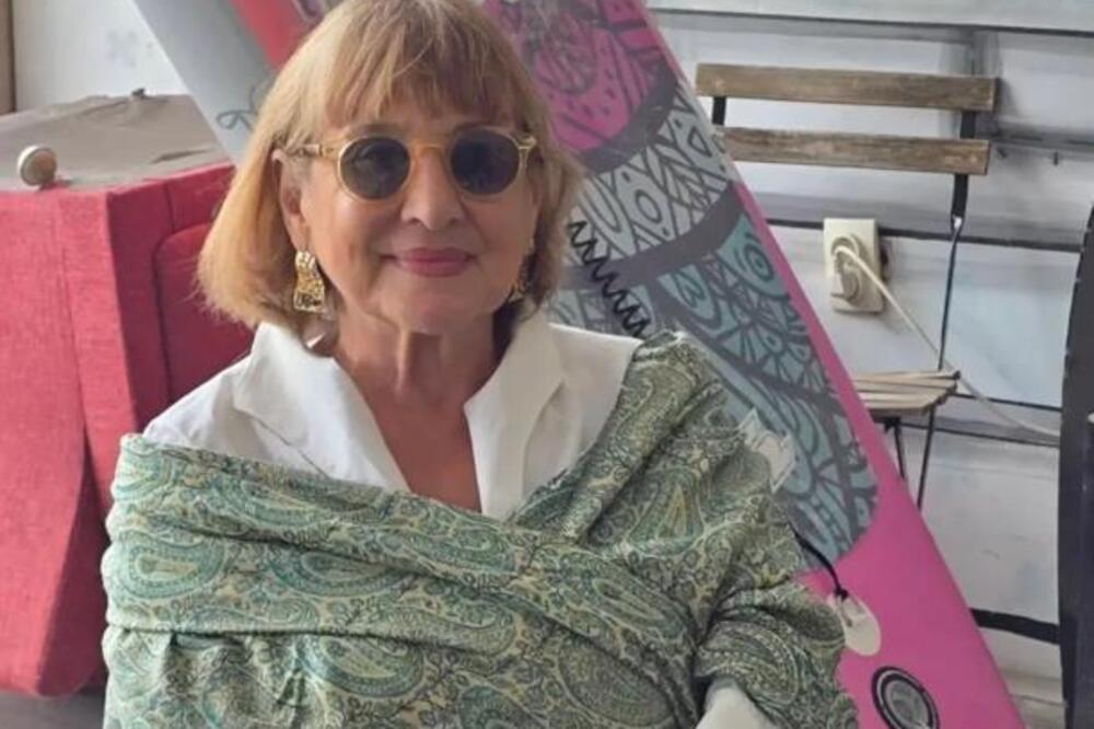 ŠOK! SRPSKA KNJIŽEVNICA IMA PROFIL NA SAJTU ZA ODRASLE Ne zarađuje dobro od prodaje knjiga, pa REŠILA DA SE SKIDA!