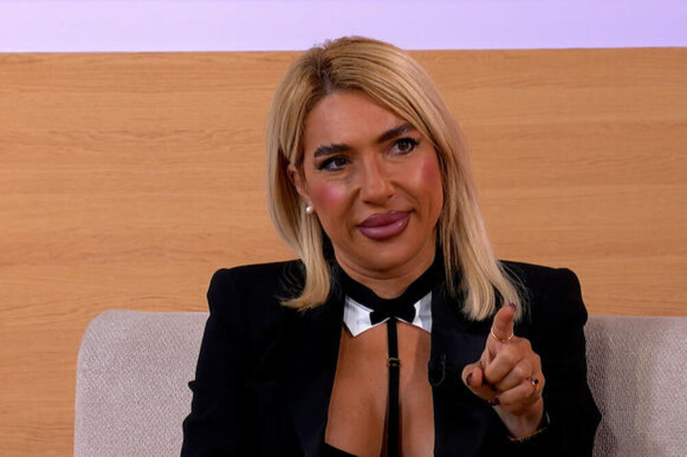 RASPALA SE KAO KULA OD KARATA! Jovana Jeremić PLAČE u programu, a ON JE RAZLOG! Ovakvu je još niste videli
