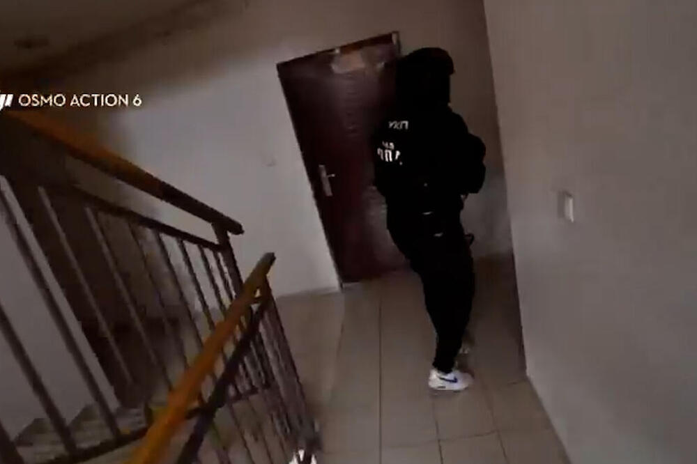 Dolijali krupni igrači, zaplenjen arsenal i velika količina droge: Policija sprovela žestoku akciju u Novom Sadu!