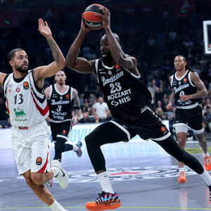 PARTIZAN POKAZAO ZUBE ODMAH NA STARTU! Odbranom srušili Armani, Karlik Džons vodio crno-bele do pobede