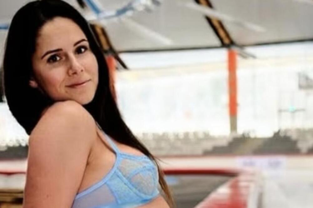 OLIMPIJKA ALEKSANDRA SE ODREKLA ZASTAVE PA SE SKINULA U DONJI VEŠ U DVORANI: Promenila zanimanje, sada je... (FOTO)