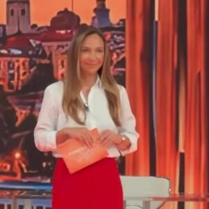 GLEDAOCI PINKA SU JUTROS BILI U ČUDU KADA SU VIDELI NJU, TRLJALI OČI: Mitrovići uveli VELIKE PROMENE (FOTO)