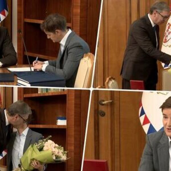 Aleksandar Vučić predao funkciju Ani Brnabić