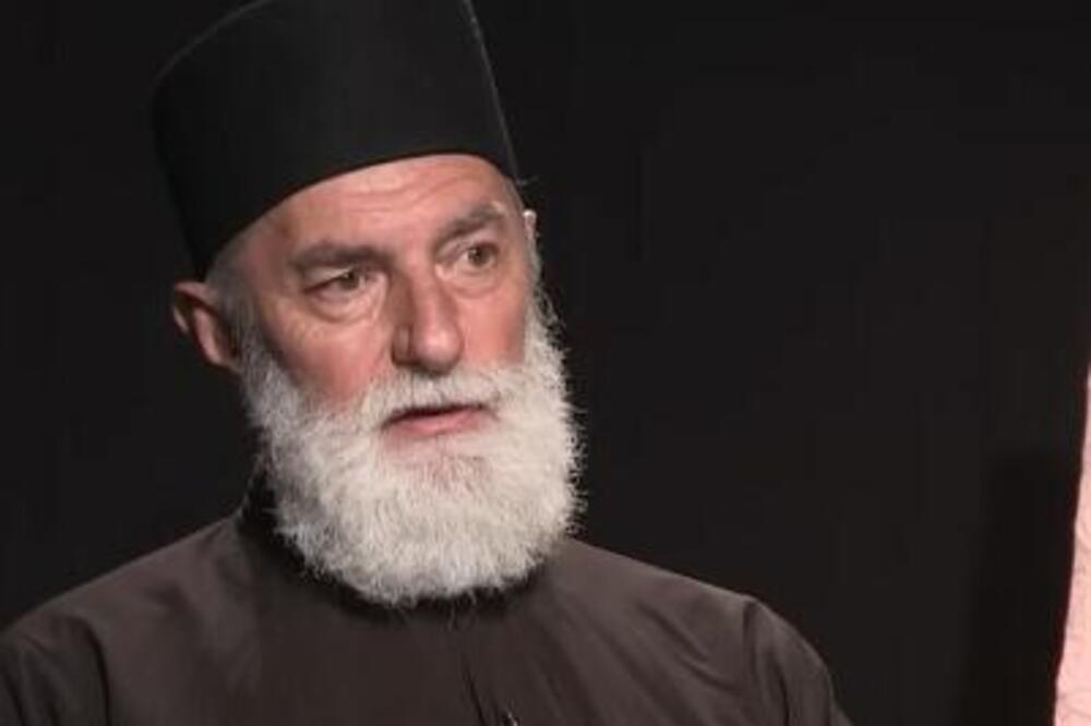 Neko iz komšiluka ili sa posla vam misli zlo? Sveštenik Slavko iz Valjeva savetuje šta prvo treba da uradite