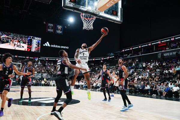 Parni valjak redom deli lekcije: Partizan razbio Pariz uz veliku podršku Grobara!