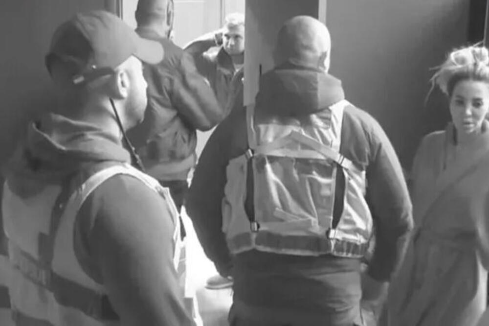 "ZNAŠ KOLIKO ME BOLI K**AC, DVADESET DANA ME US**AVALA": Nakon vrele akcija sa Laurom, Filip još brutalniji! (FOTO)
