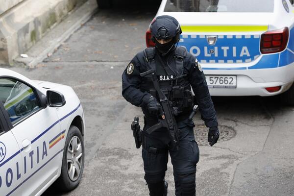 Izvadio mačetu usred škole, pa brutalno napao vršnjake! Užas u srpskom komšiluku, incident usledio zbog ovoga?
