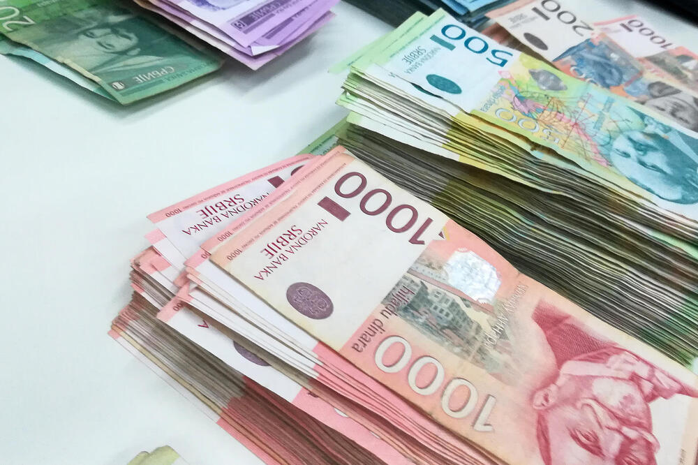 Danas kreće isplata: Ovi građani Srbije dobijaju 25.000 dinara