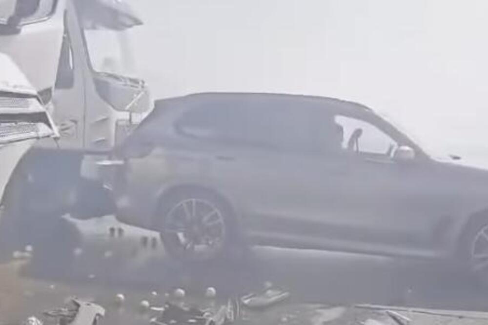 Porastao broj povređenih u lančanom sudaru kod Kuzmina: Među njima i dvoje dece, jedna osoba ima teške povrede