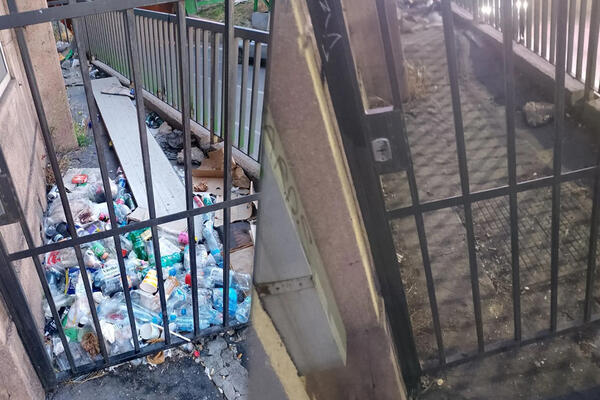 NAKON PISANJA ESPRESA OČIŠĆENA DEPONIJA U CENTRU BEOGRADA: "Kad bi svi tako radili, grad bi bio čistiji" !(FOTO)