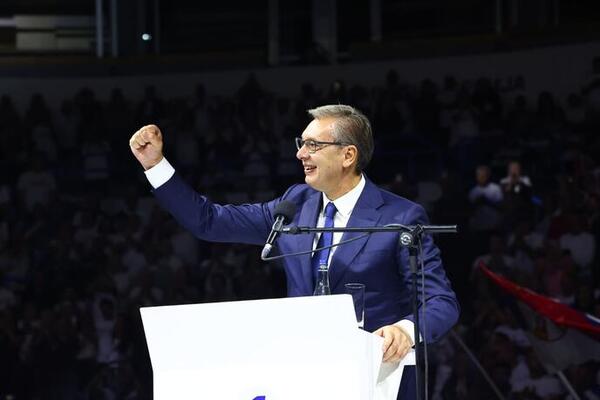 "DA IH POBEDIMO UBEDLJIVIJE NEGO IKADA" Vučić se obratio u Areni "NEĆU DA BUDEM PREMIJER U VLADI TRULIH KOMPROMISA"