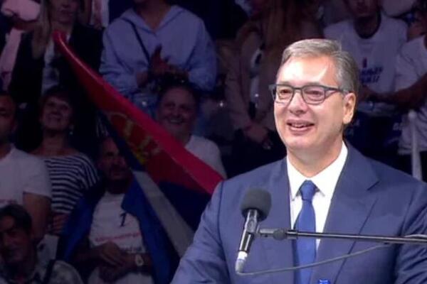 "ZNAMO DA JE S NAMA I DA ĆE UVEK BITI" Vučić se prvo zahalio Ficu, a onda i Tomislavu Nikoliću!