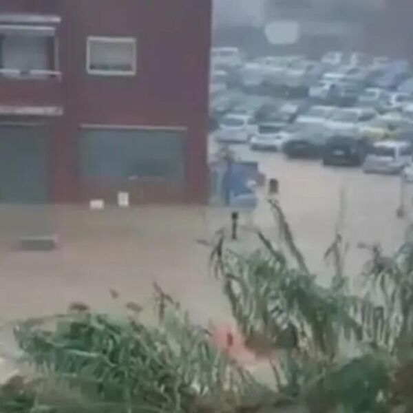 POPLAVE ODNELE PRVE ŽRTVE U ŠPANIJI: Dvoje ljudi izgubilo život, potraga za nestalima i dalje traje