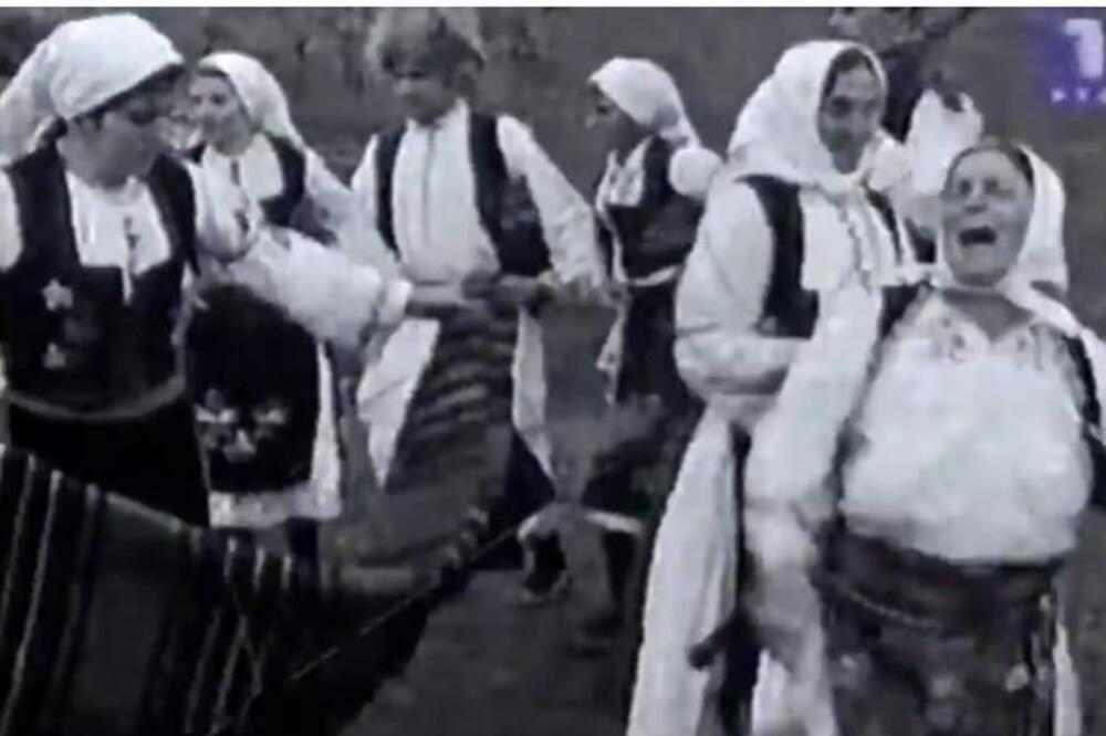 ŽENA PADA U STANJE TRANSA, A OKO NJE SE FORMIRA KOLO! Ovo je najneobičniji običaj na Balkanu! Naježiće vas i zašto