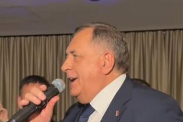 DODIK UZEO MIKROFON PA ZAPEVAO 2 VELIKA HITA! Ovako slavi pobedu! Hit snimak