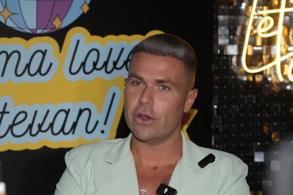 "DRUŽIMO SE, A ONA ME NIJE ZVALA NA ROĐENJE DETETA": Stevan pevačicu PRECRTAO sa SPISKA GOSTIJU! Baš ga UVREDILA