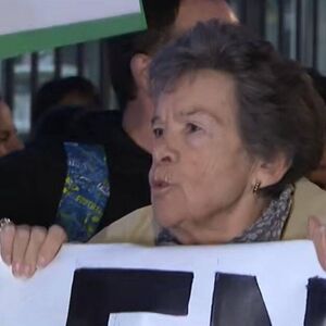 Španija se digla zbog žene (87) koja je ostala bez doma: Marikarmen preminula pre nego što se vratila kući