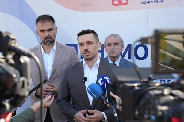 Direktor PIO fonda najavio novu pomoć: Saopštio šta će penzioneri još dobiti
