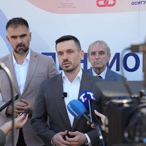 Direktor PIO fonda najavio novu pomoć: Saopštio šta će penzioneri još dobiti
