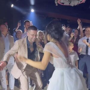 VERIO JE POSLE 3 MESECA, A SAD JE OSTAVLJA! Ko je ŽENA od koje se RAZVODI SAVIĆ? Uopšte nemaju zajedničke slike