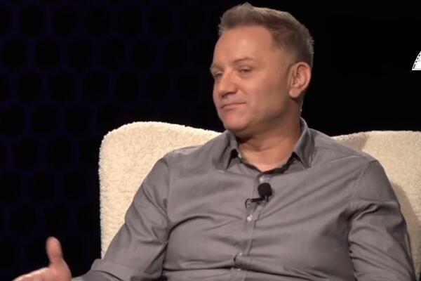 OSNIVAČ "ALLEGRO BENDA" DOKTORIRAO U 48. GODINI! Zbog OVOG izgubio 2 godine, a onda šokirao PROSEKOM