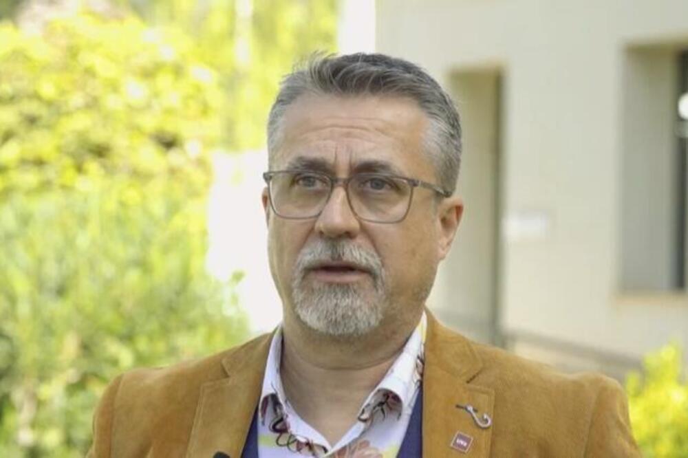 CREVA I IMUNITET ĆE VAM BITI ZAHVALNI Čuveni imunolog otkrio ŠTA JEDE AMA BAŠ SVAKOG DANA: Jeftin je i ima ga svuda