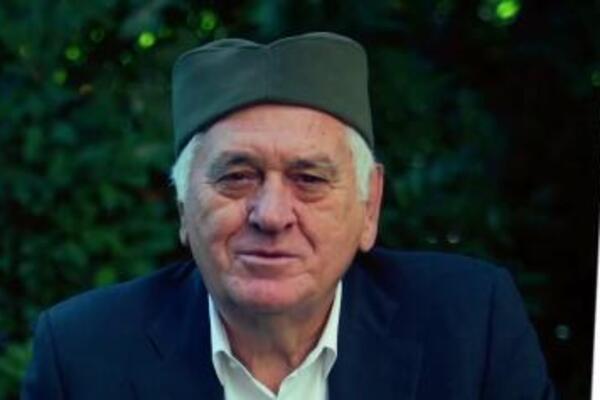 "Vidimo se 9. oktobra, kao nekada": Tomislav Nikolić sa šajkačom pozvao na skup u Kragujevcu