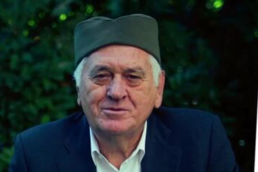 "Vidimo se 9. oktobra, kao nekada": Tomislav Nikolić sa šajkačom pozvao na skup u Kragujevcu